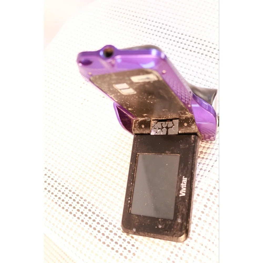 Vivitar DVR 850W Digital Camcorder Purple Broken Lens For Parts Repair